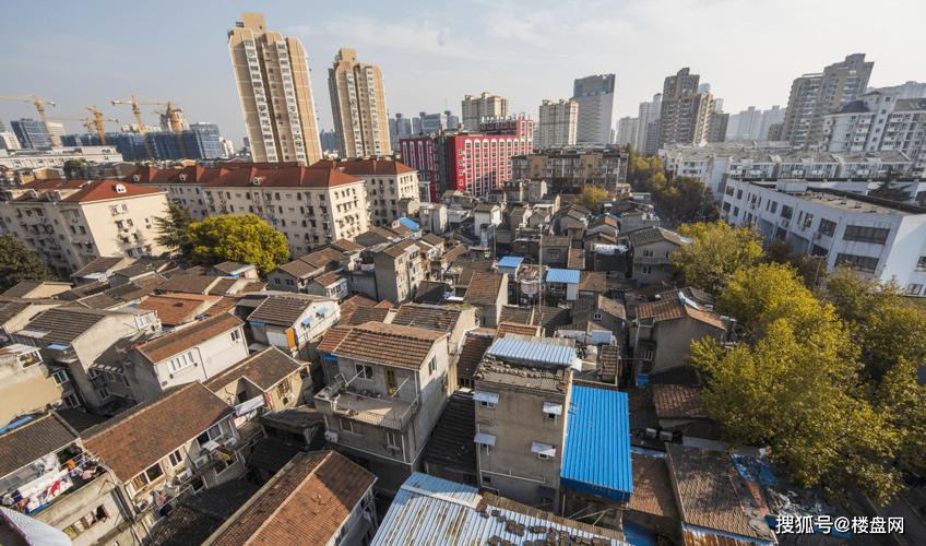 短剧拍摄场地揭秘：城中村竟成爆款短剧 “发源地”​