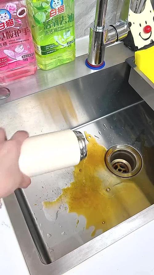 用钢丝球刷陶瓷餐具会产生裂痕？餐具养护方法​