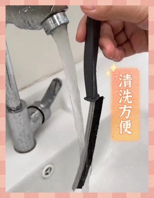 旧牙刷清洁瓷砖缝：比美缝剂省钱