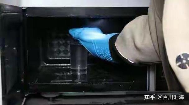 微波炉加热食物总溅出？一张纸巾就能解决​
