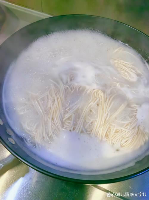 煮面条冷水下锅还是热水？90%人做错