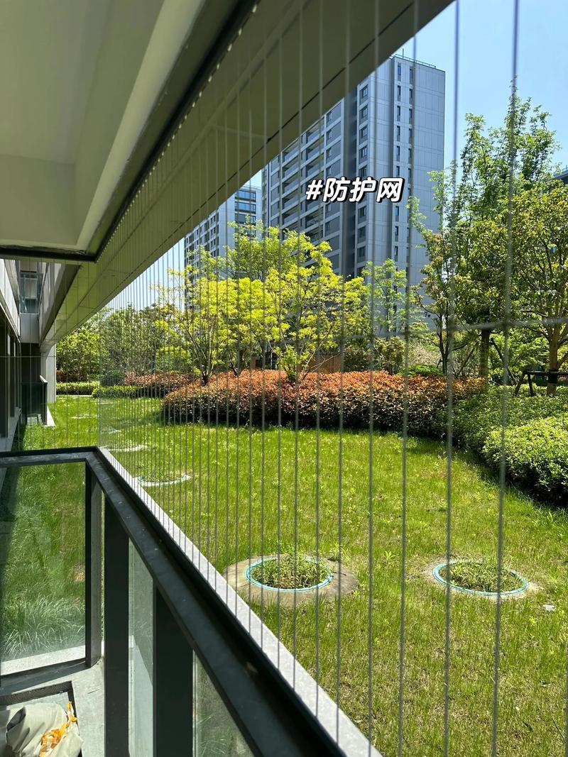 阳台防护安全？隐形防护网更美观！